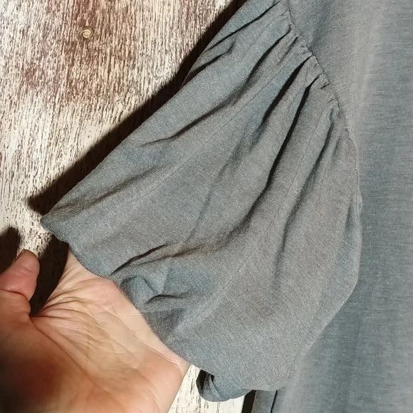 NEW Francesca's Alya shirt dress gray drop shoulder bell sleeves NWT small - Picture 4 of 8